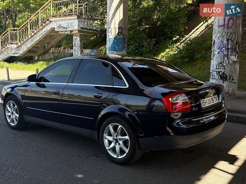 Седан Audi A4 2001 в Одессе