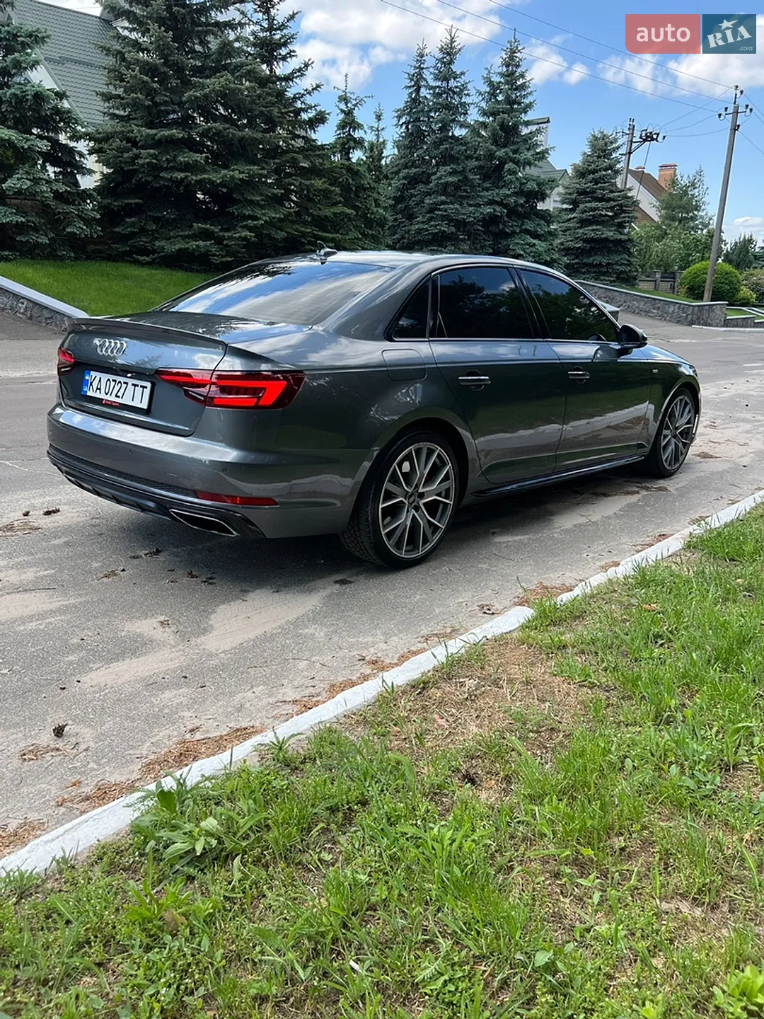Audi A4 2019 VIN WAUENAF42KN007834 фото оголошення 5 з 5