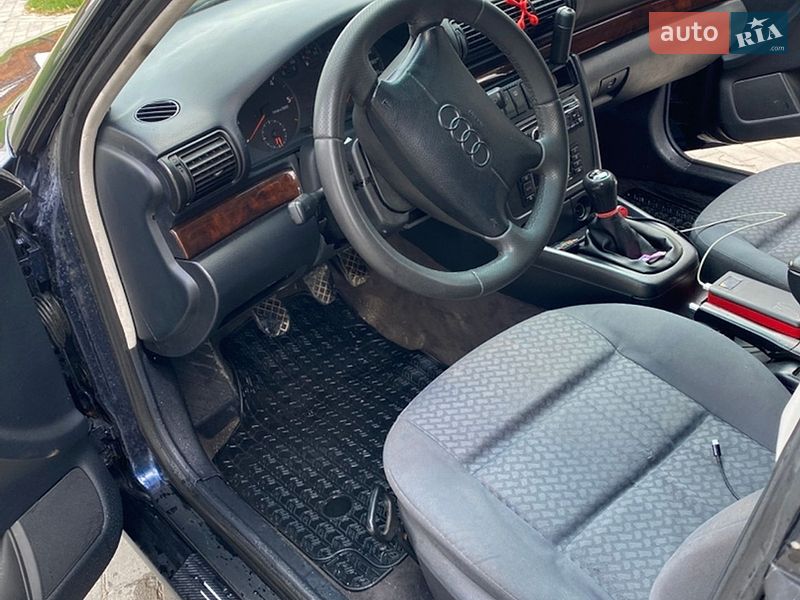 Седан Audi A4 1997 в Тернополе