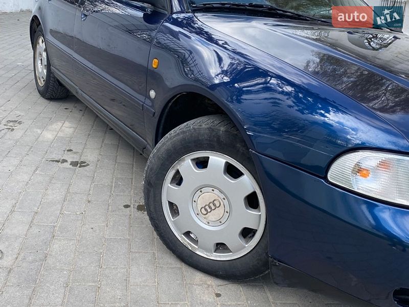 Седан Audi A4 1997 в Тернополе