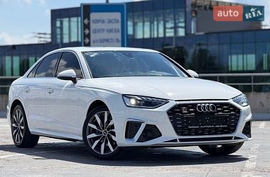 Audi A4  2022