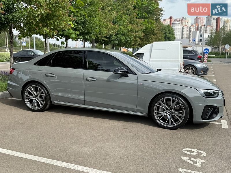 Седан Audi A4 2021 в Києві