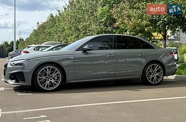 Седан Audi A4 2021 в Києві
