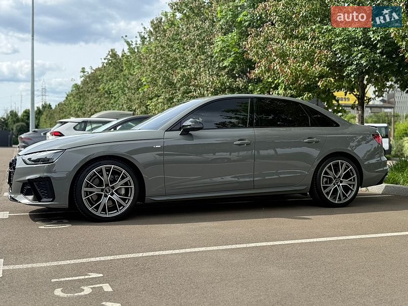 Седан Audi A4 2021 в Києві