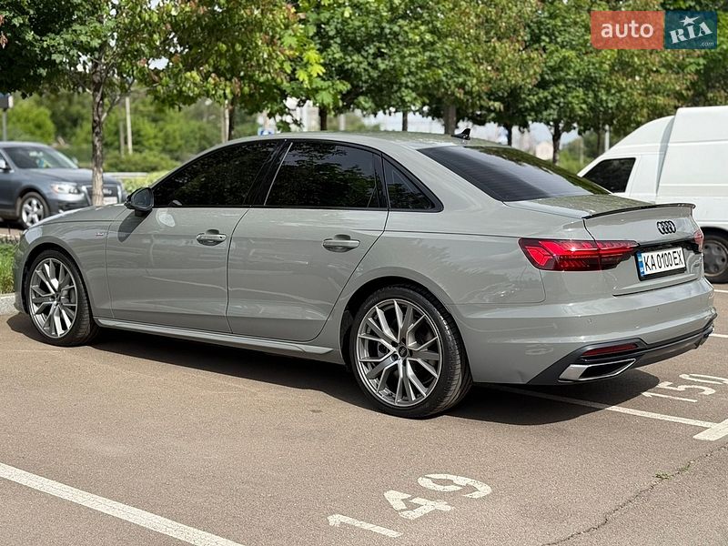 Седан Audi A4 2021 в Києві