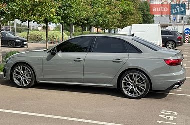 Седан Audi A4 2021 в Києві