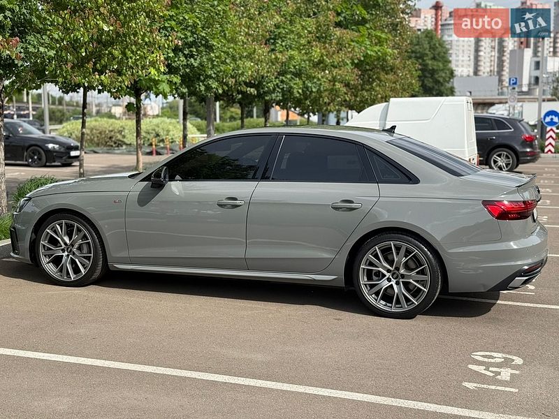 Седан Audi A4 2021 в Києві