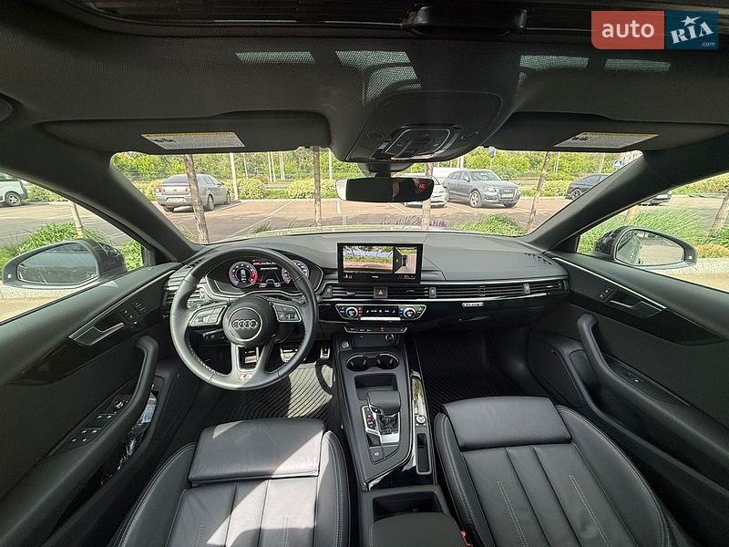 Седан Audi A4 2021 в Києві