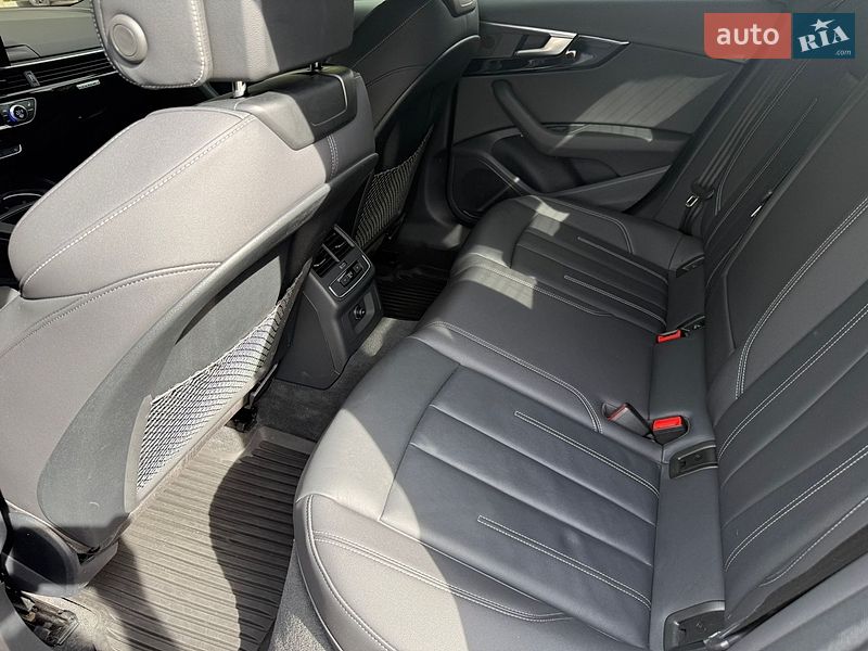Седан Audi A4 2021 в Києві