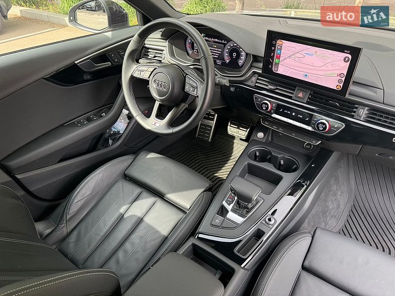 Седан Audi A4 2021 в Києві