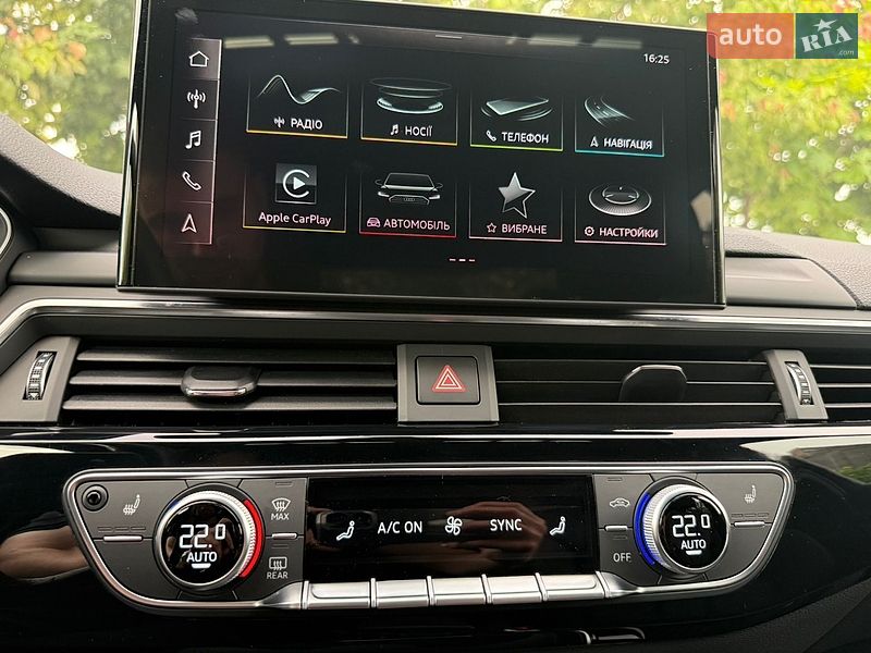 Седан Audi A4 2021 в Києві