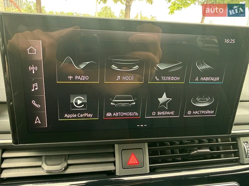 Седан Audi A4 2021 в Києві