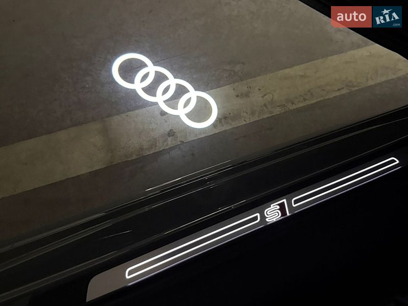 Седан Audi A4 2021 в Києві