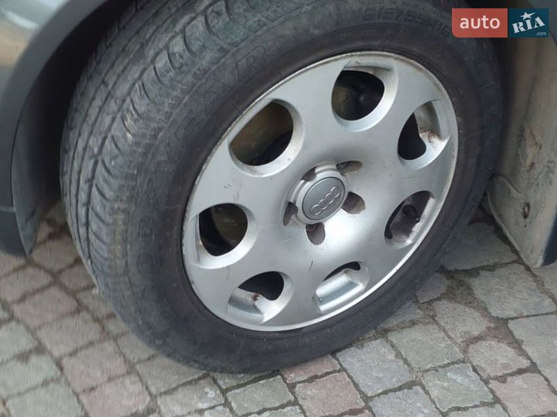 Седан Audi A4 2001 в Львове