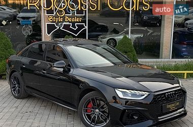 Audi A4  2016