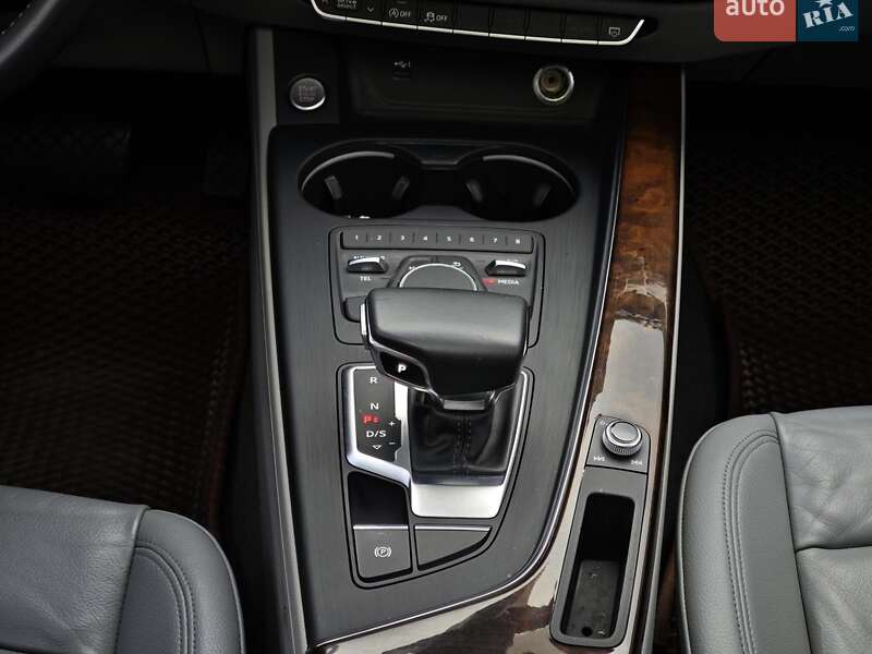 Седан Audi A4 2019 в Харькове