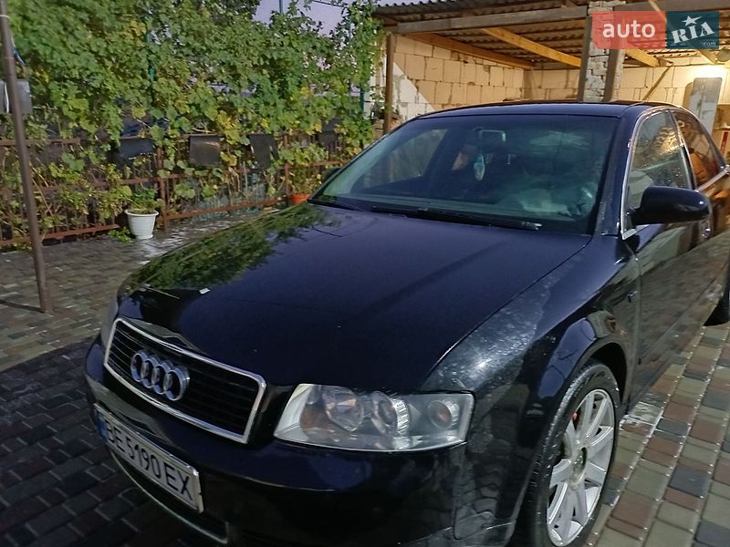 Седан Audi A4 2001 в Кельменцях