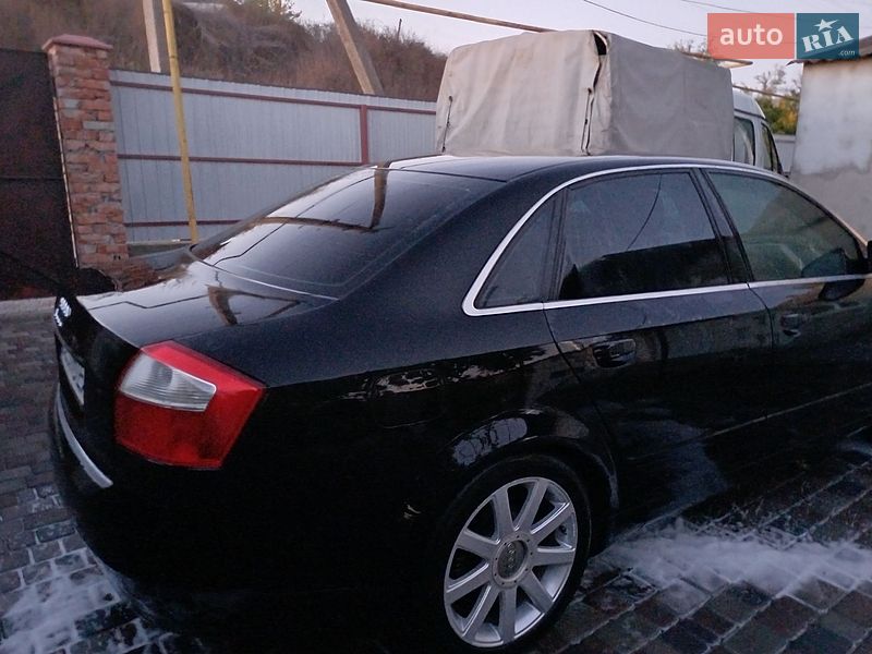 Седан Audi A4 2001 в Кельменцях
