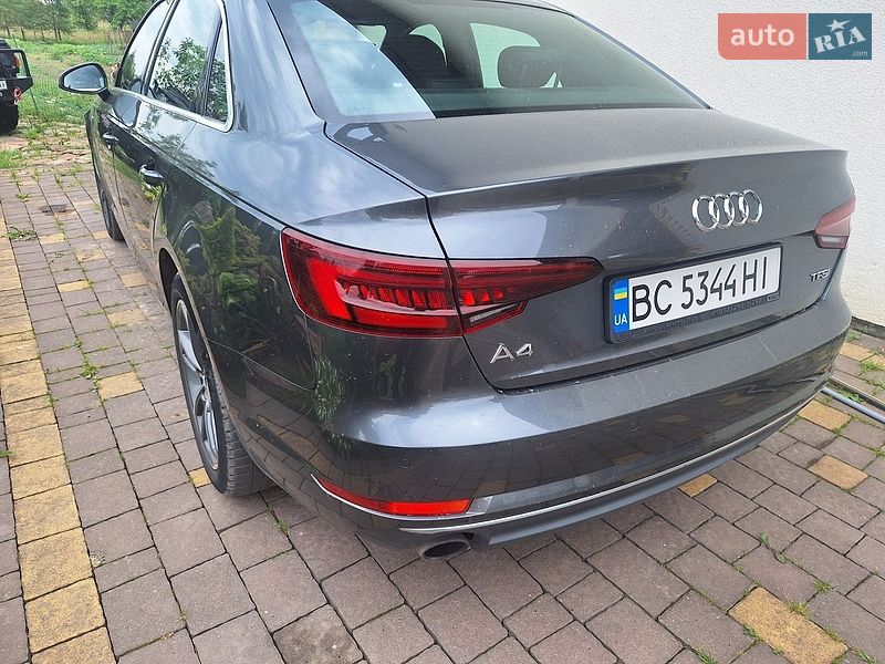 Седан Audi A4 2018 в Львові