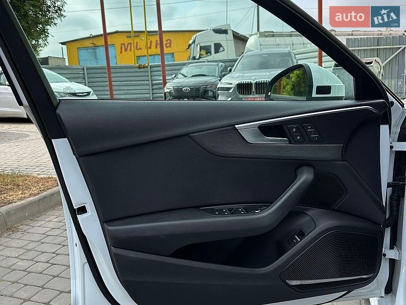 Седан Audi A4 2016 в Луцьку фото 15 Седан Audi A4 2016 в Луцьку