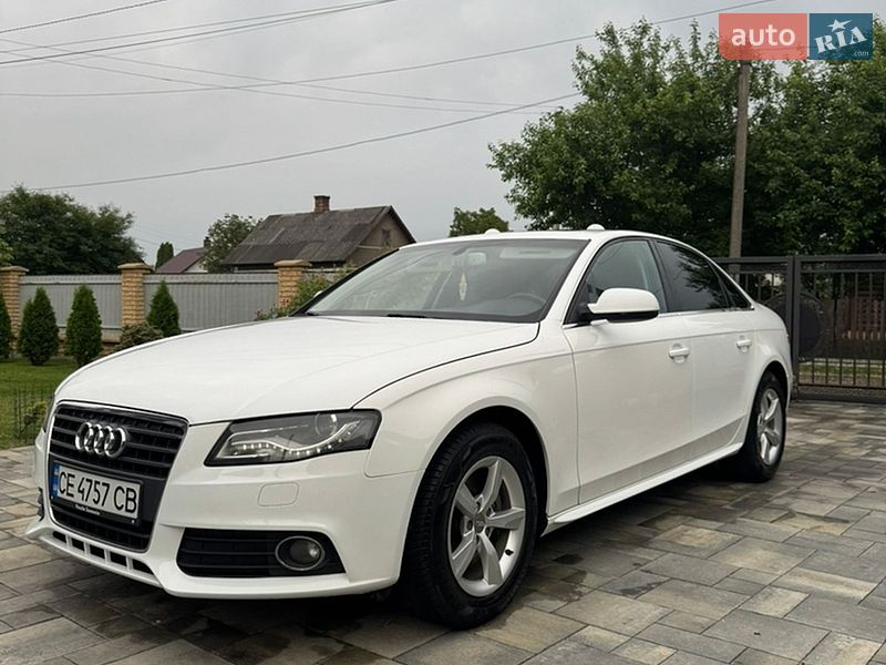 Седан Audi A4 2011 в Сторожинце