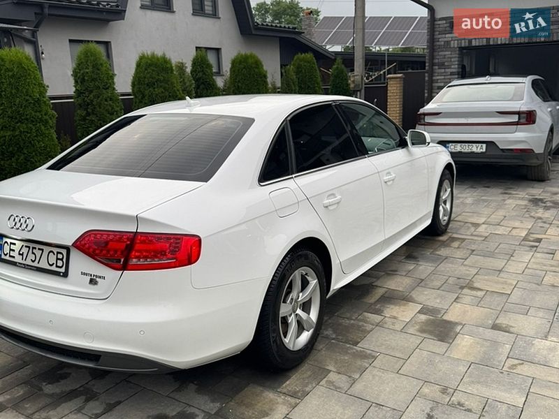 Седан Audi A4 2011 в Сторожинце