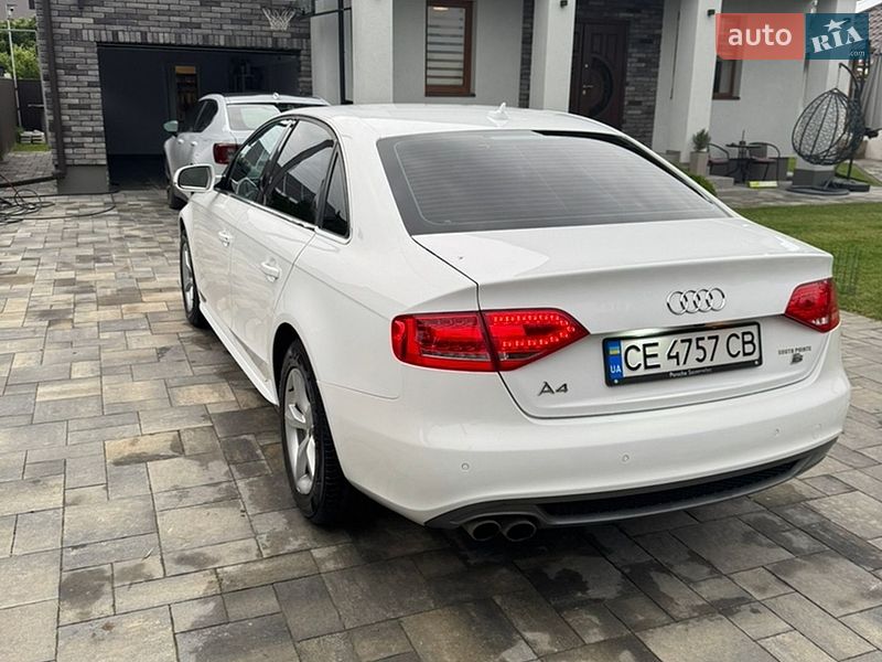 Седан Audi A4 2011 в Сторожинце
