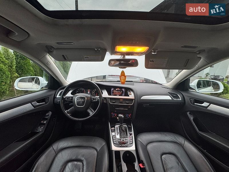 Седан Audi A4 2011 в Сторожинце