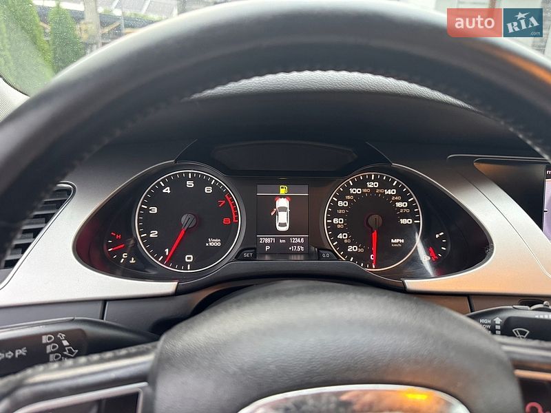 Седан Audi A4 2011 в Сторожинце