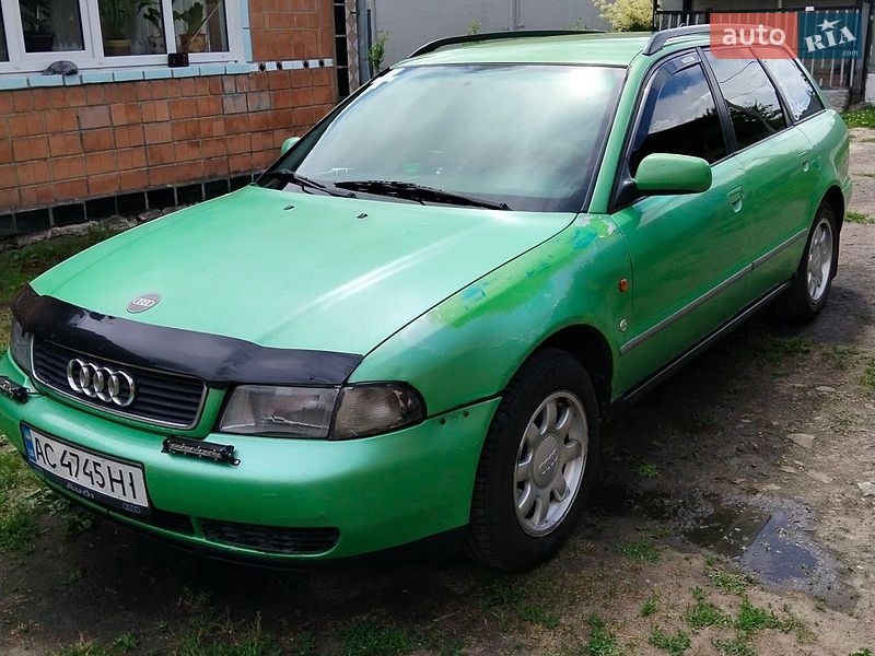 Універсал Audi A4 1996 в Луцьку