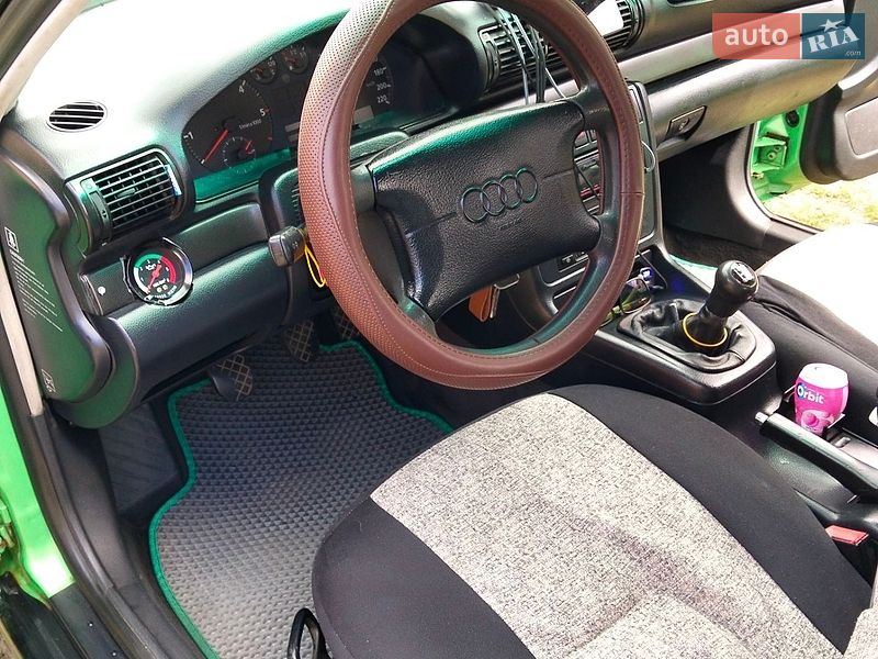 Універсал Audi A4 1996 в Луцьку