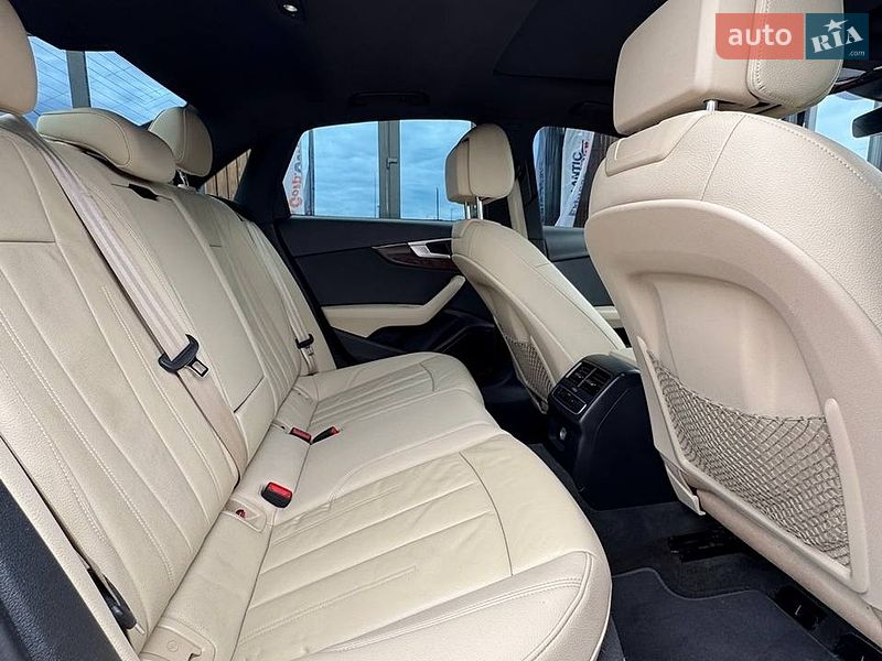 Седан Audi A4 2016 в Киеве