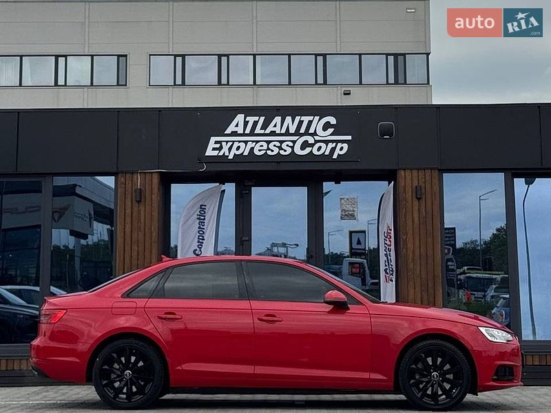 Седан Audi A4 2016 в Киеве