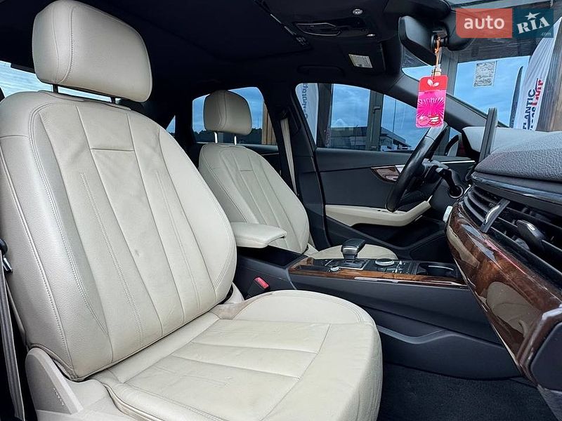 Седан Audi A4 2016 в Киеве
