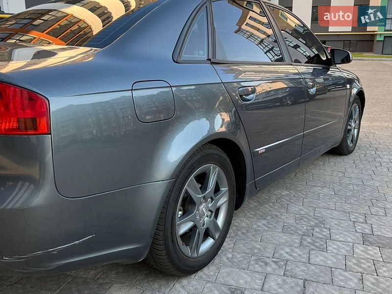 Седан Audi A4 2005 в Сокале