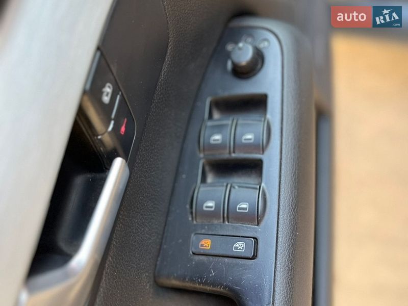 Седан Audi A4 2005 в Сокале