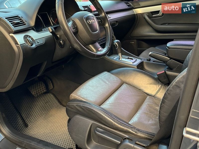 Седан Audi A4 2005 в Сокале