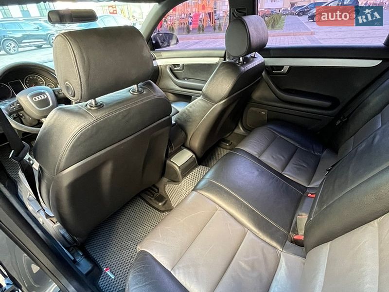 Седан Audi A4 2005 в Сокале