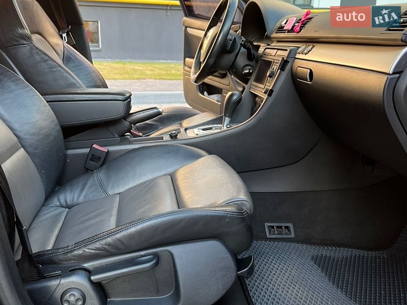 Седан Audi A4 2005 в Сокале