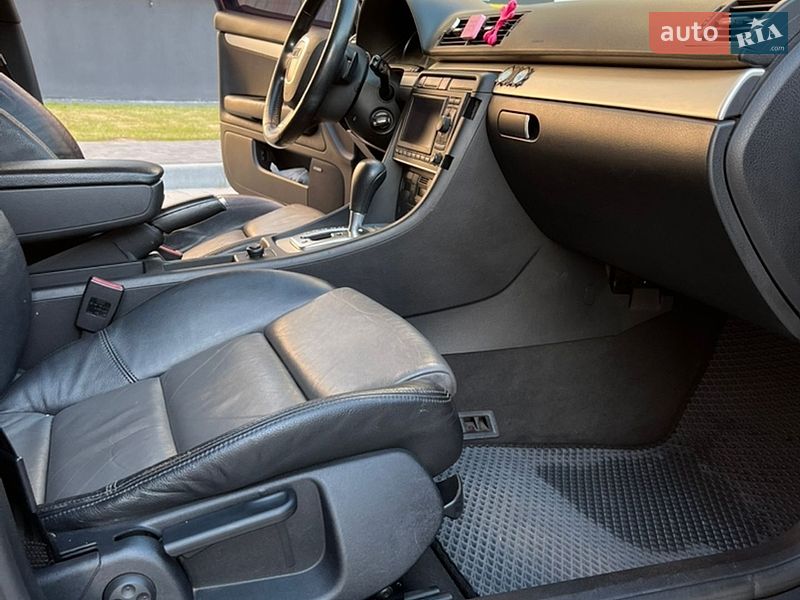 Седан Audi A4 2005 в Сокале