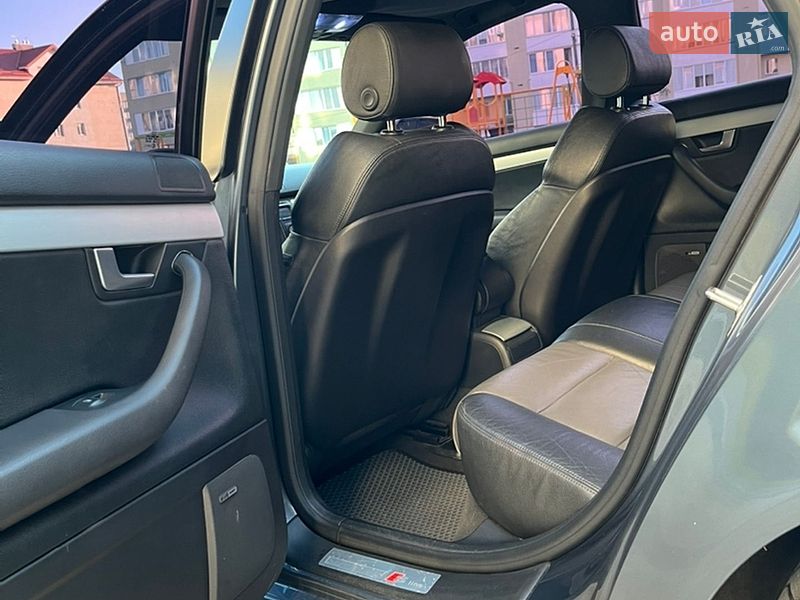 Седан Audi A4 2005 в Сокале