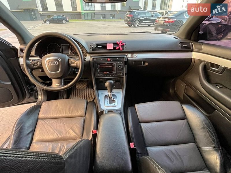 Седан Audi A4 2005 в Сокале