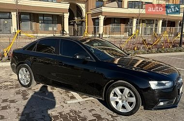 Седан Audi A4 2014 в Софіївській Борщагівці