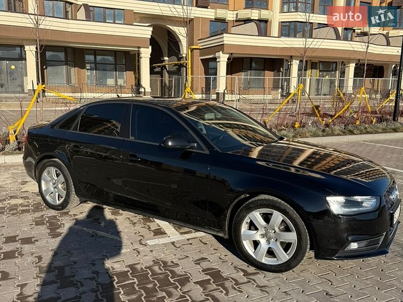 Седан Audi A4 2014 в Софіївській Борщагівці