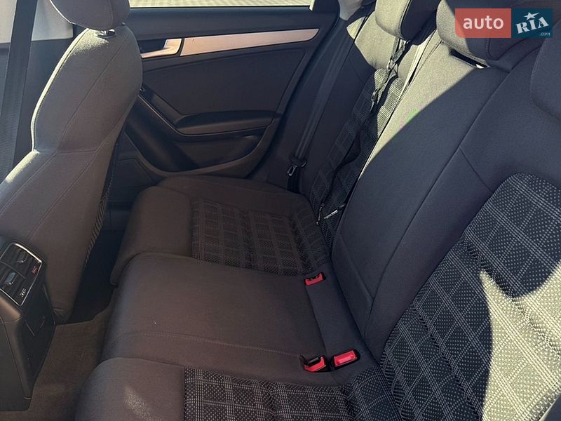 Седан Audi A4 2014 в Софіївській Борщагівці