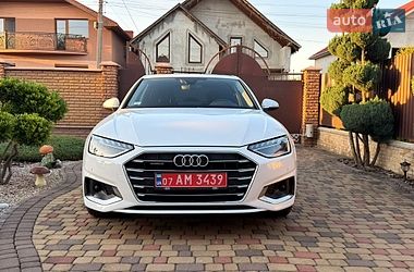 Седан Audi A4 2020 в Мукачево