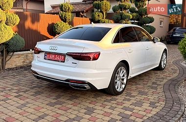 Седан Audi A4 2020 в Мукачево