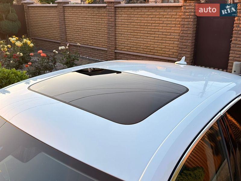 Седан Audi A4 2020 в Мукачево