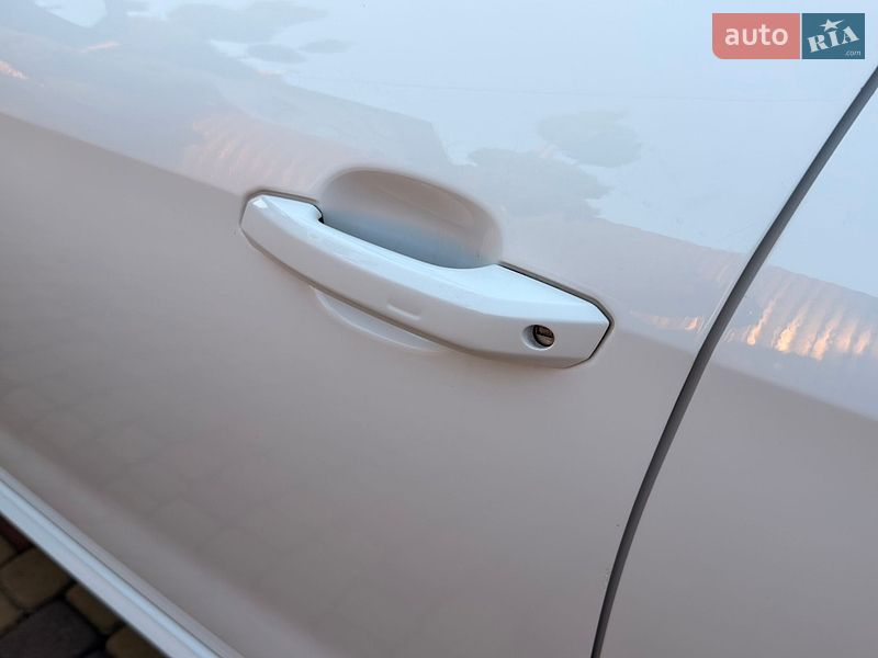 Седан Audi A4 2020 в Мукачево