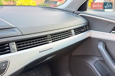 Седан Audi A4 2020 в Мукачево